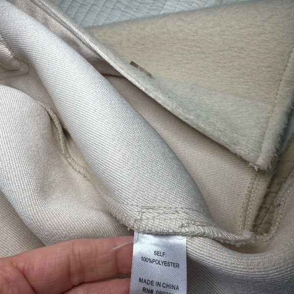 La Hearts Cream Button-Up Jacket - Picture 2 of 9